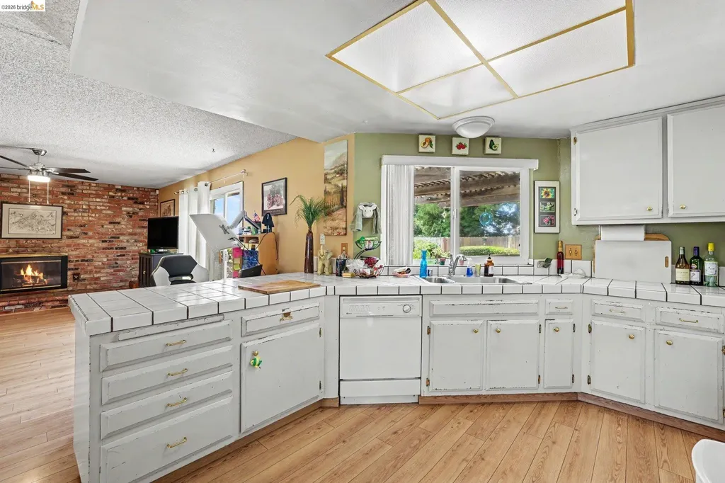 2366 Glendale Circle Antioch CA 94509