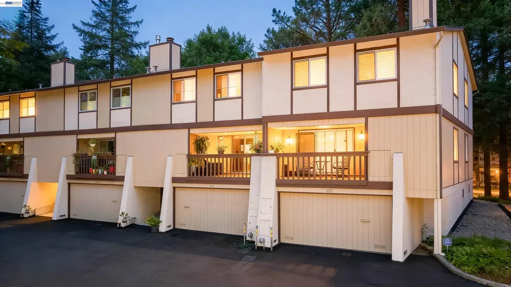 1743 Panda Way Hayward CA 94541