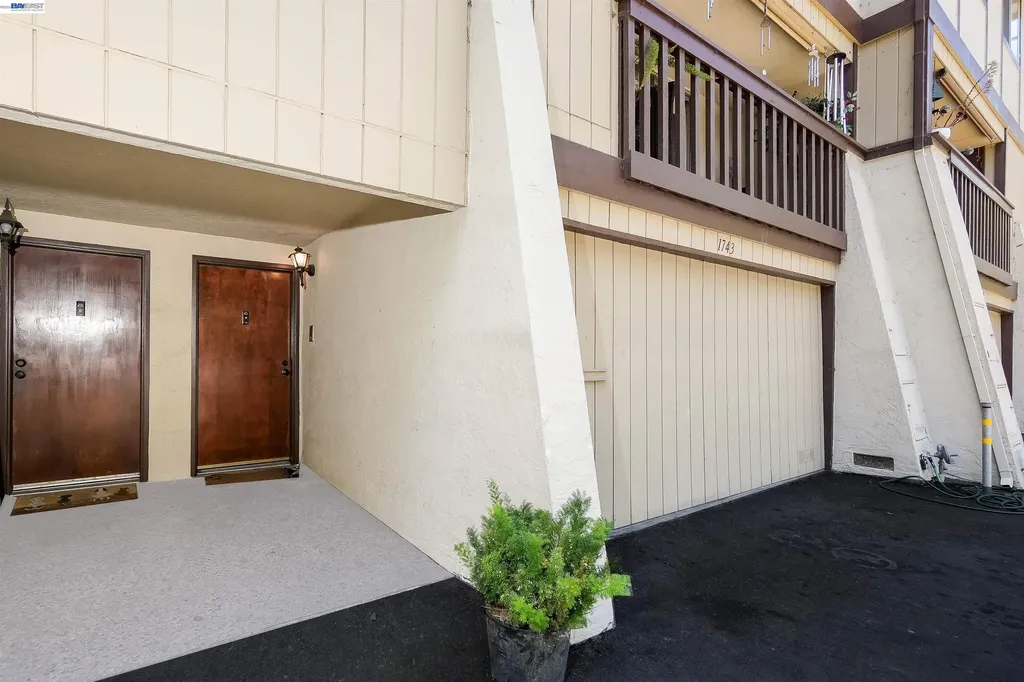 1743 Panda Way Hayward CA 94541