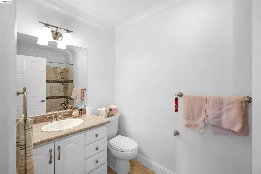 1743 Panda Way Hayward CA 94541