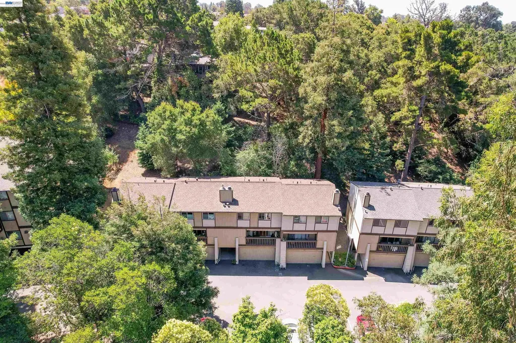1743 Panda Way Hayward CA 94541