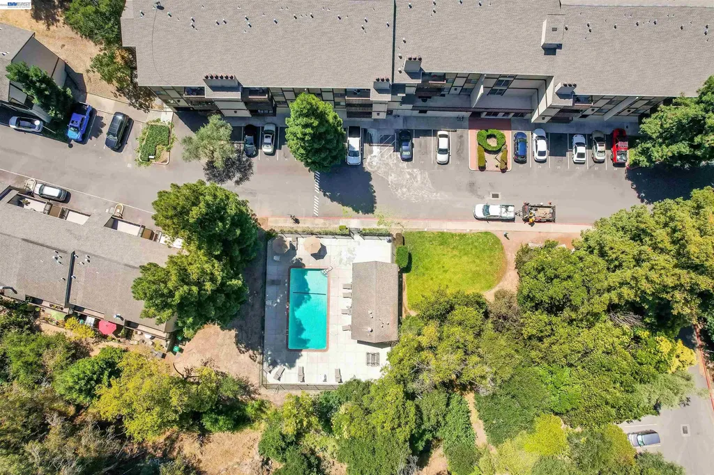 1743 Panda Way Hayward CA 94541