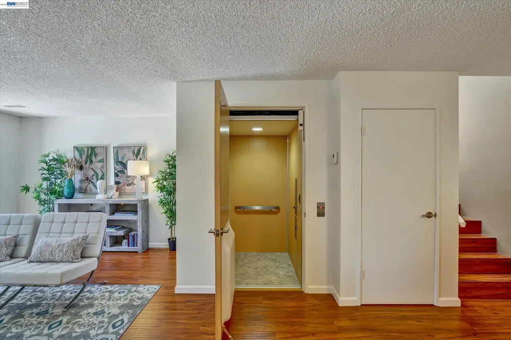 1175 Island Drive Alameda CA 94502