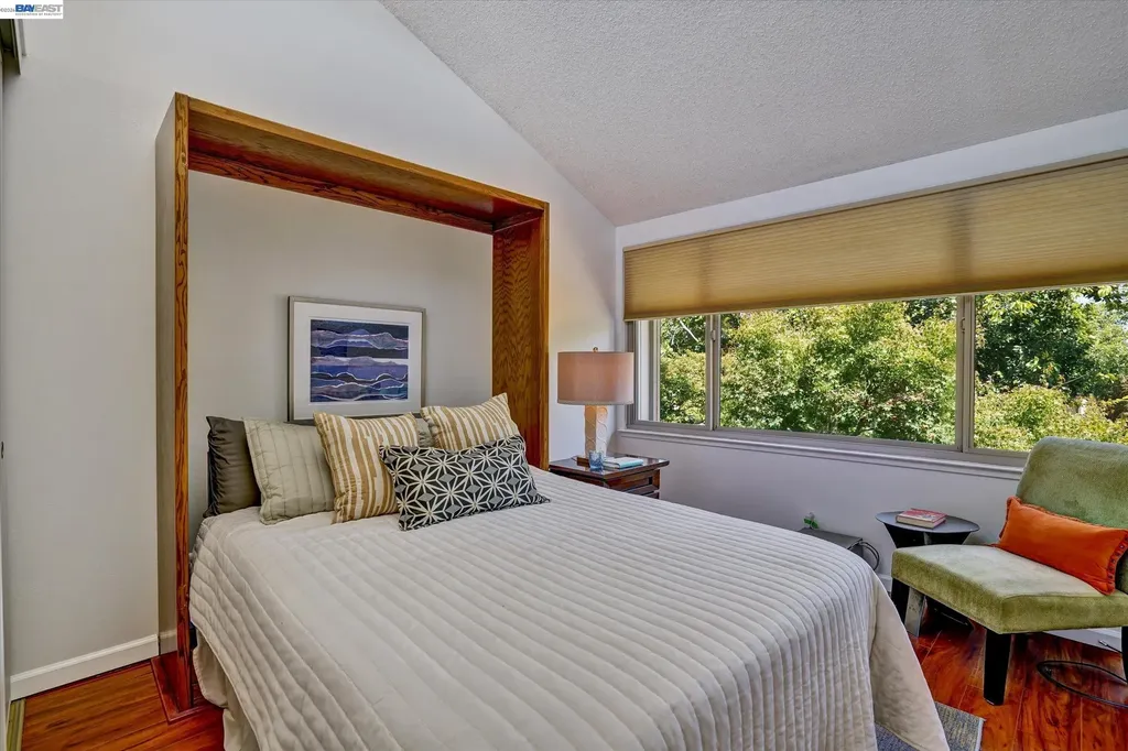 1175 Island Drive Alameda CA 94502