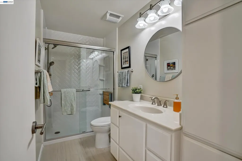 1175 Island Drive Alameda CA 94502