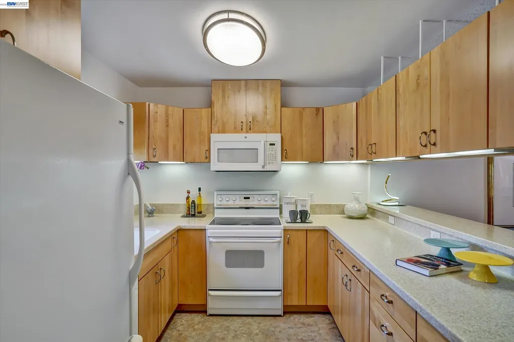 1175 Island Drive Alameda CA 94502