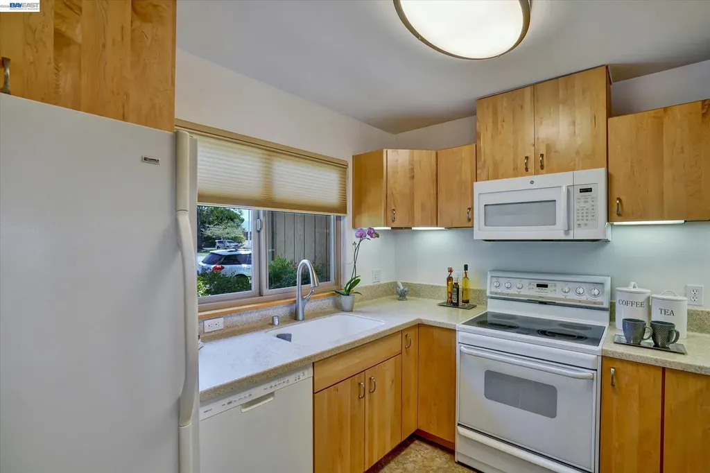 1175 Island Drive Alameda CA 94502