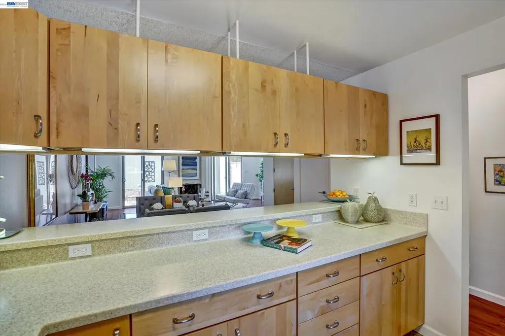 1175 Island Drive Alameda CA 94502