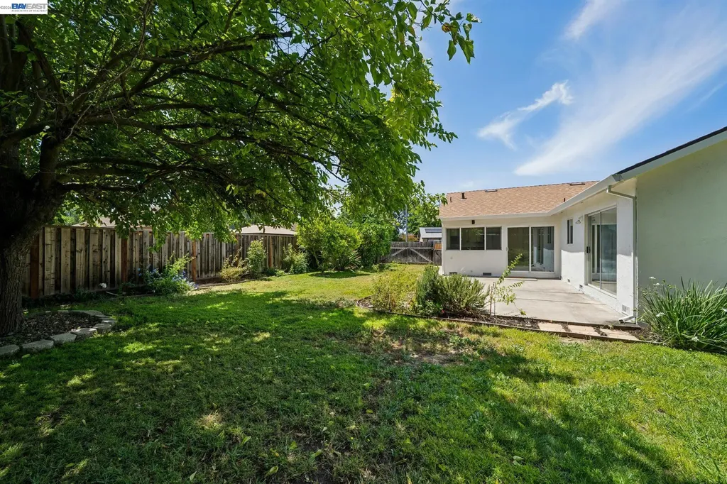 2884 Lyon Circle Concord CA 94518