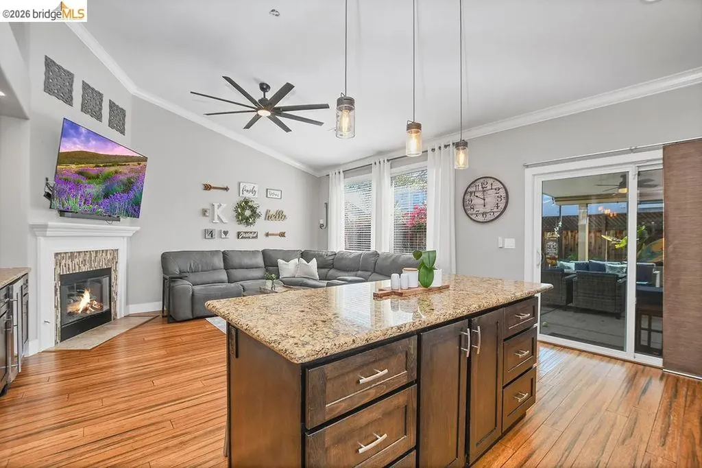 2459 Pacific Grove Court Discovery Bay CA 94505