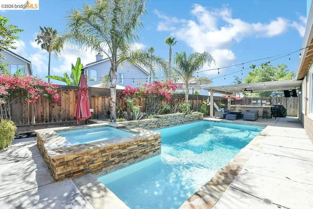 2459 Pacific Grove Court Discovery Bay CA 94505