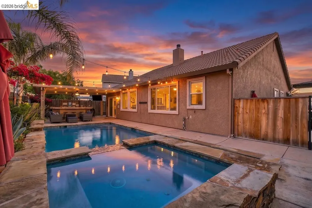 2459 Pacific Grove Court Discovery Bay CA 94505