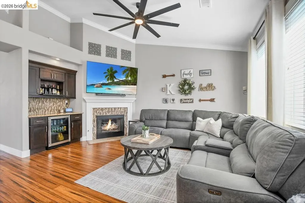 2459 Pacific Grove Court Discovery Bay CA 94505