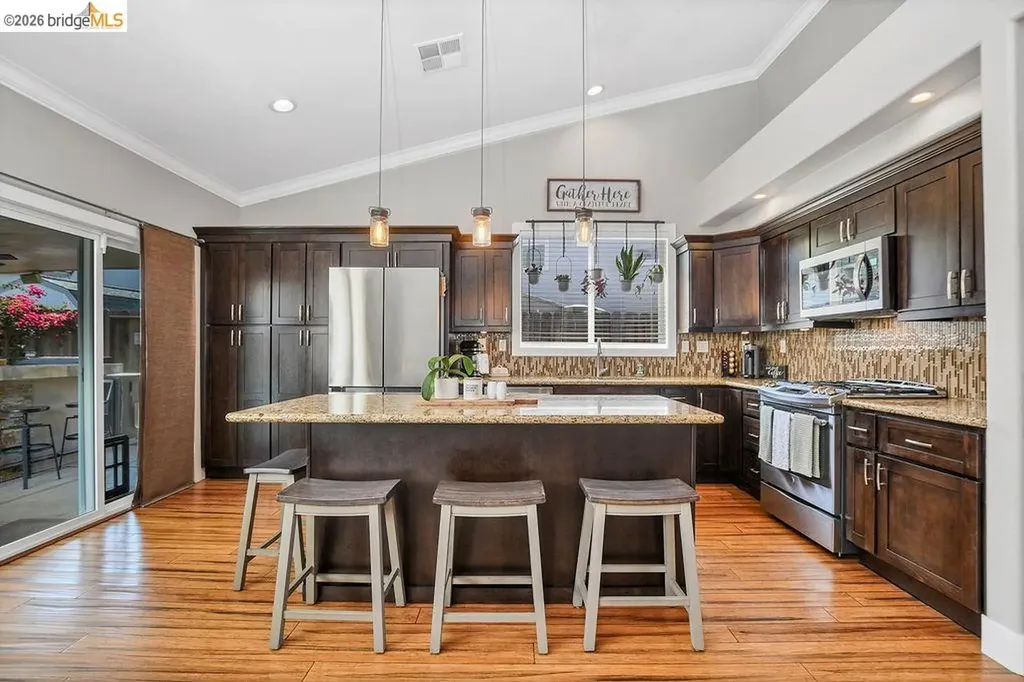2459 Pacific Grove Court Discovery Bay CA 94505