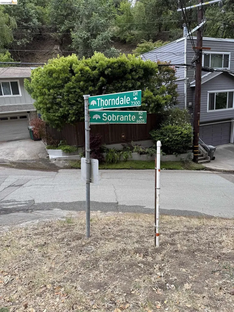 7243 Thorndale Drive Oakland CA 94611