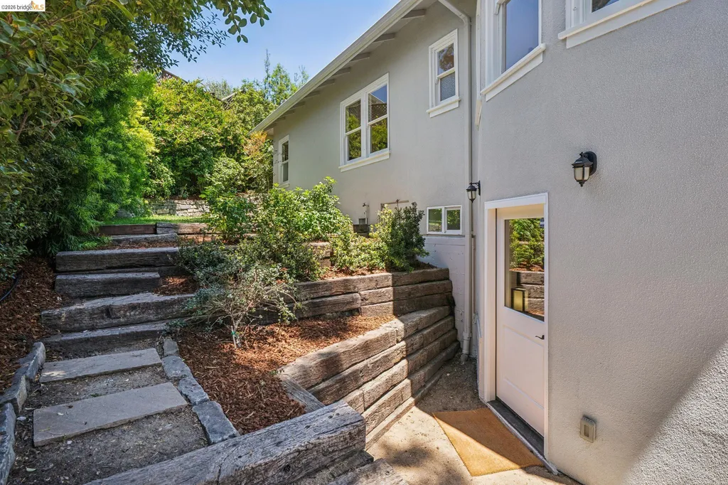 2019 Del Norte Berkeley CA 94707