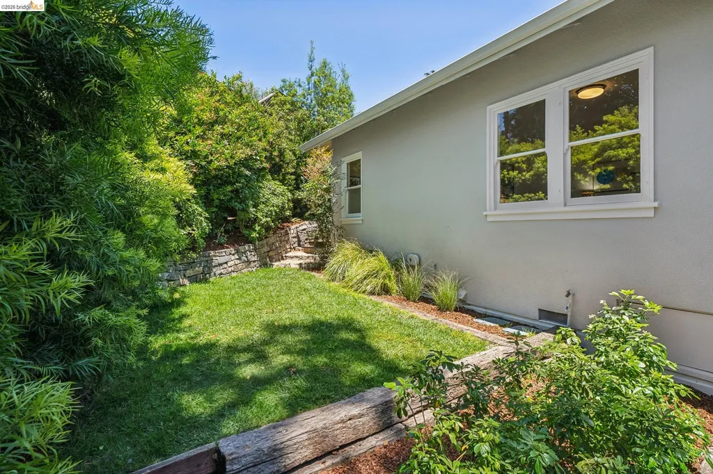 2019 Del Norte Berkeley CA 94707