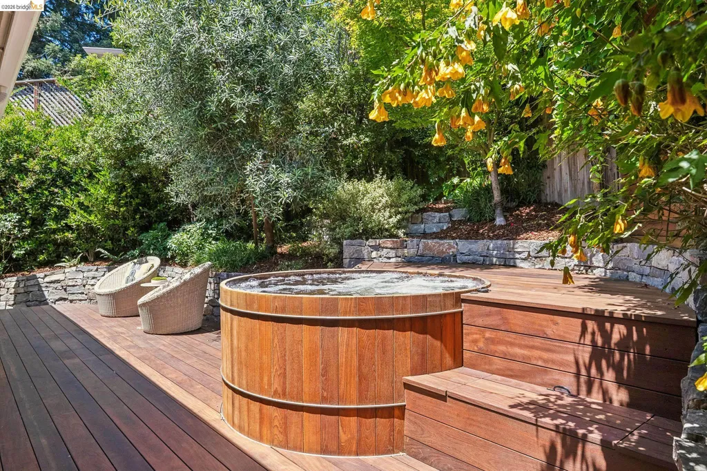2019 Del Norte Berkeley CA 94707