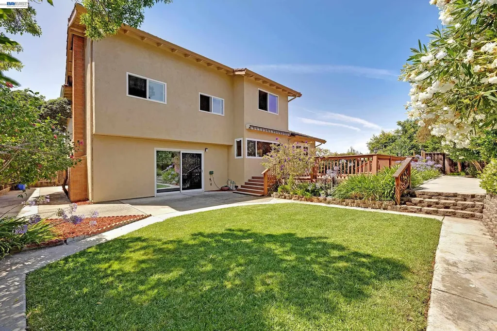 250 Melendez Avenue Fremont CA 94539