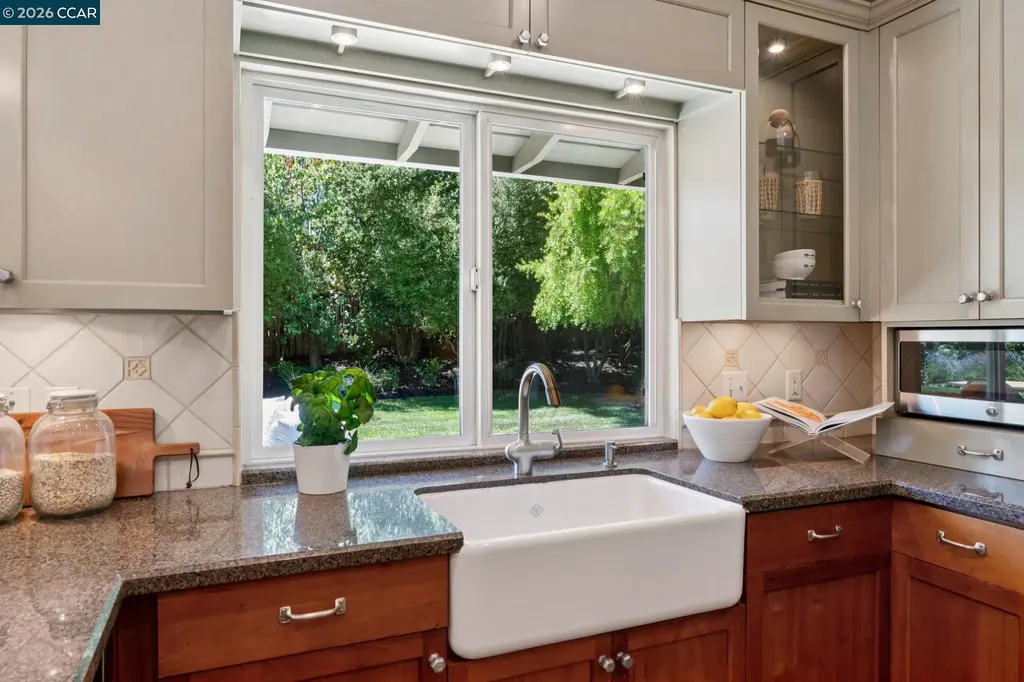 247 Corliss Drive Moraga CA 94556