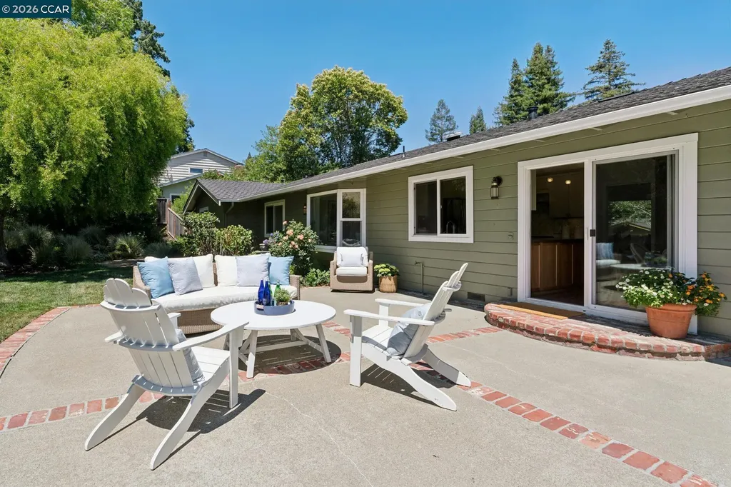 247 Corliss Drive Moraga CA 94556