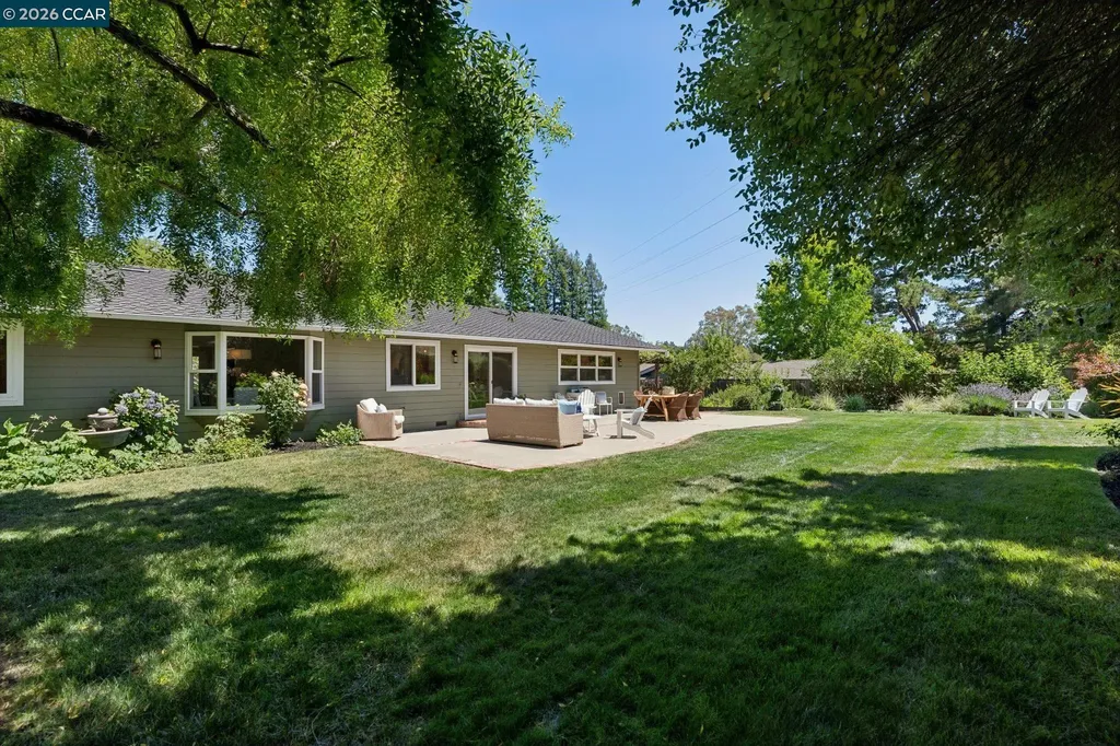 247 Corliss Drive Moraga CA 94556