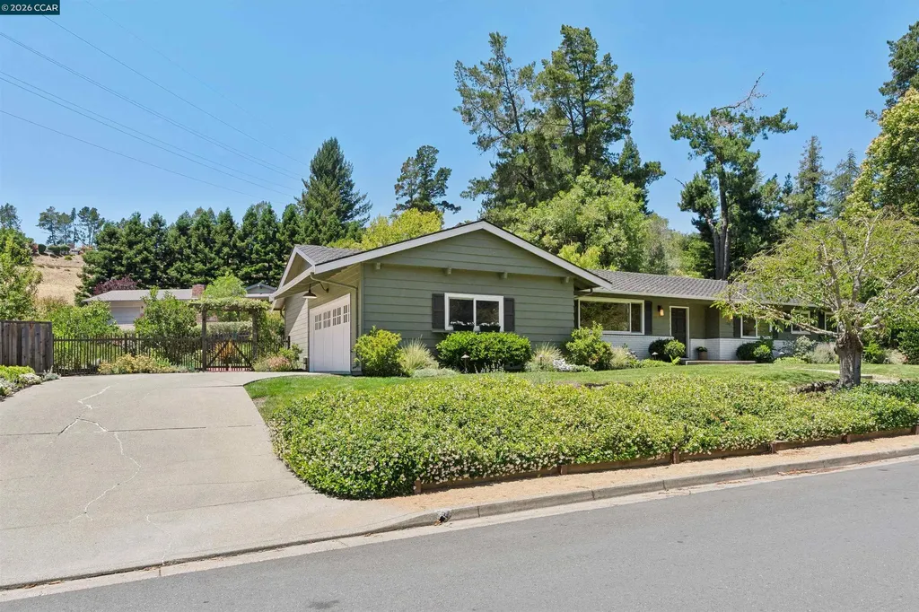 247 Corliss Drive Moraga CA 94556