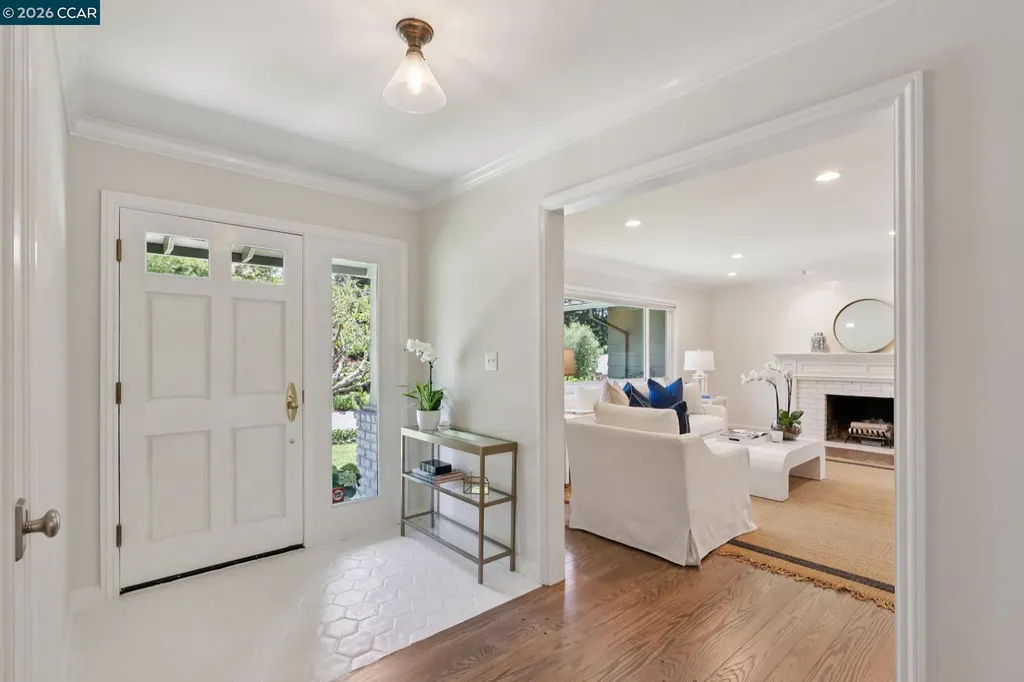 247 Corliss Drive Moraga CA 94556