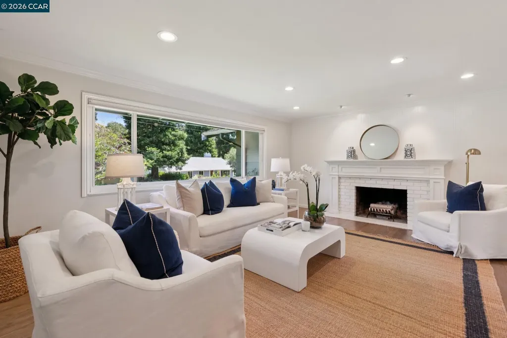 247 Corliss Drive Moraga CA 94556