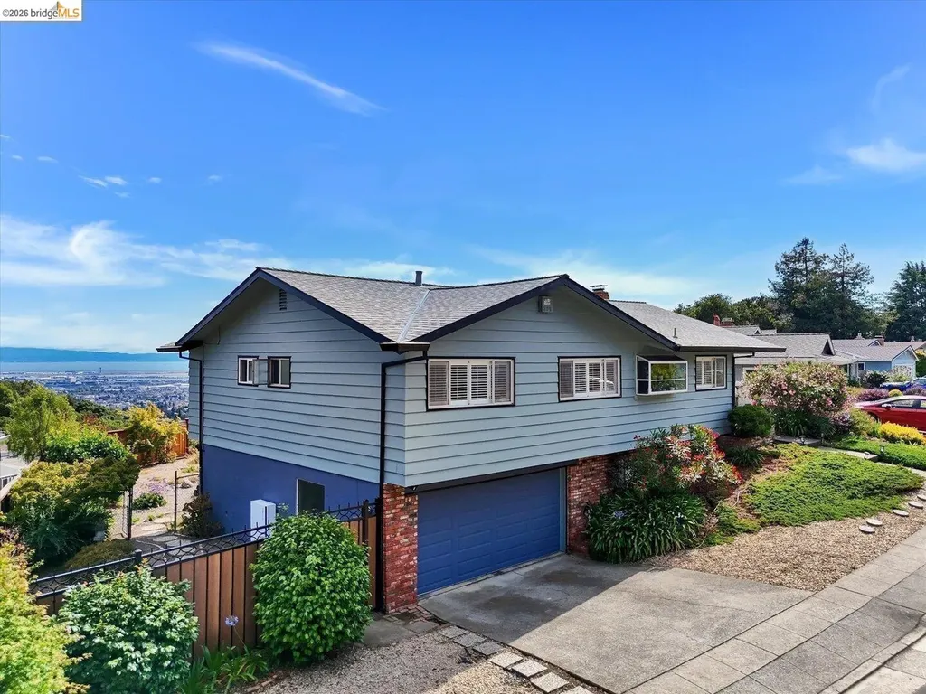 585 Crestmont Drive Oakland CA 94619