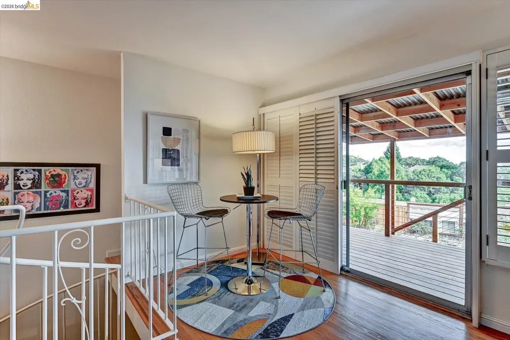 585 Crestmont Drive Oakland CA 94619
