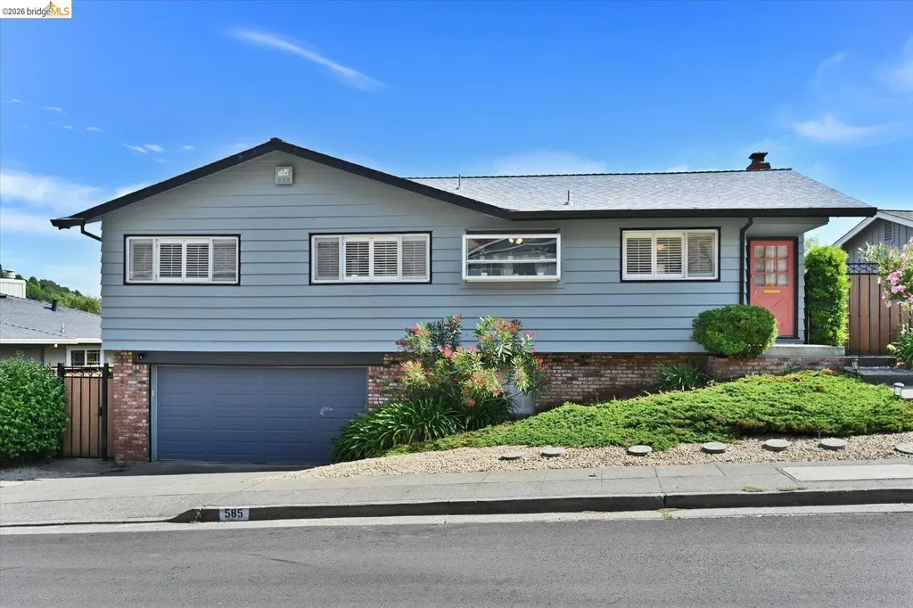 585 Crestmont Drive Oakland CA 94619