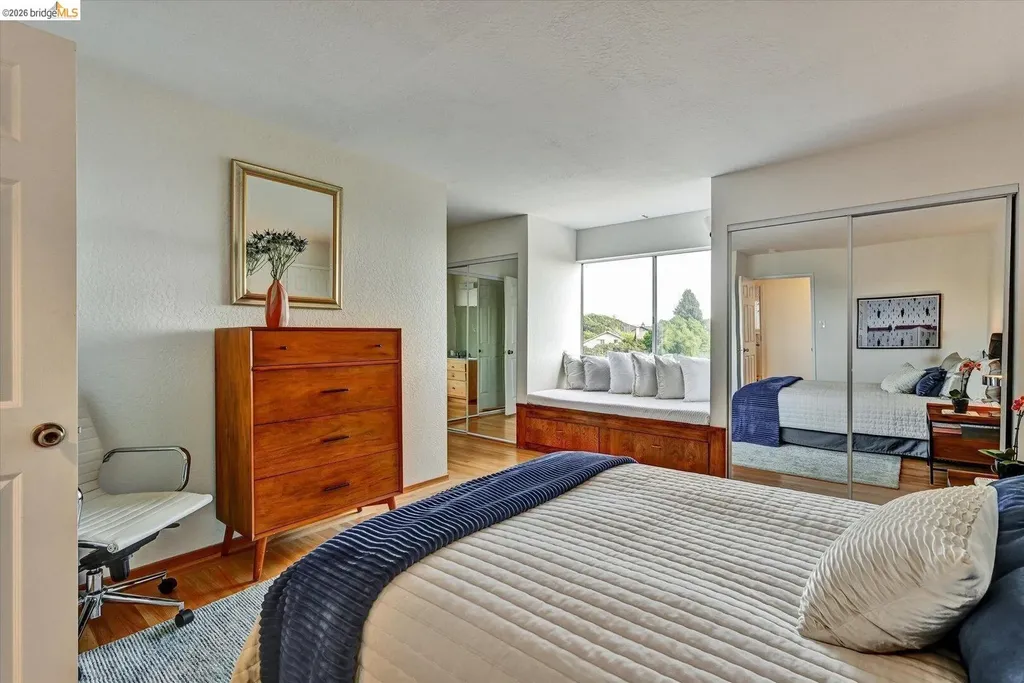 585 Crestmont Drive Oakland CA 94619