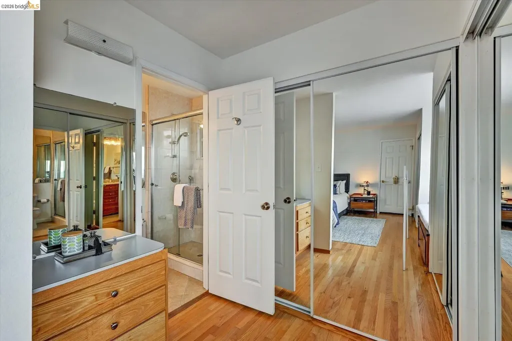 585 Crestmont Drive Oakland CA 94619