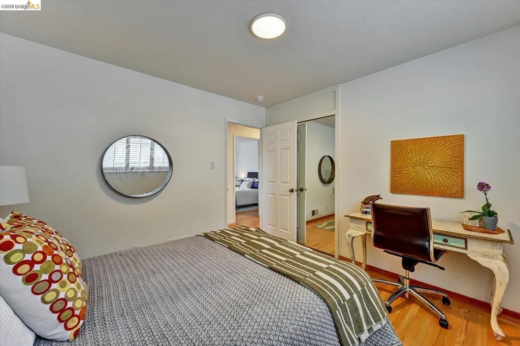 585 Crestmont Drive Oakland CA 94619