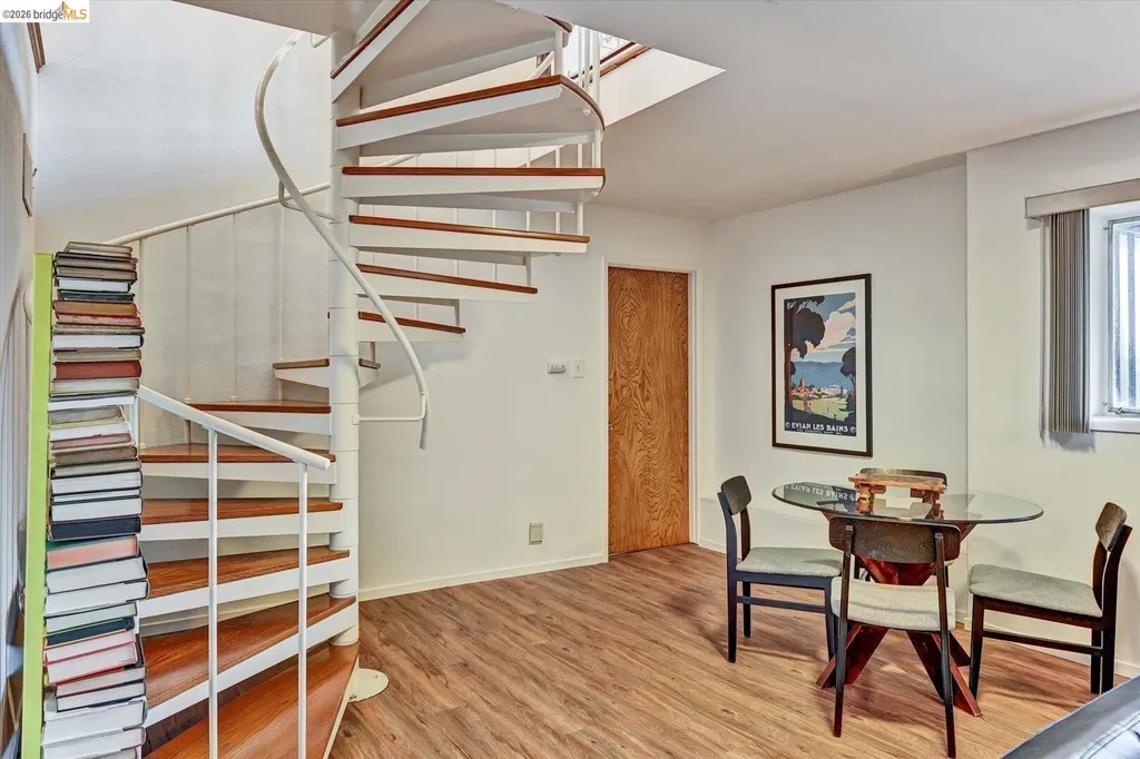 585 Crestmont Drive Oakland CA 94619