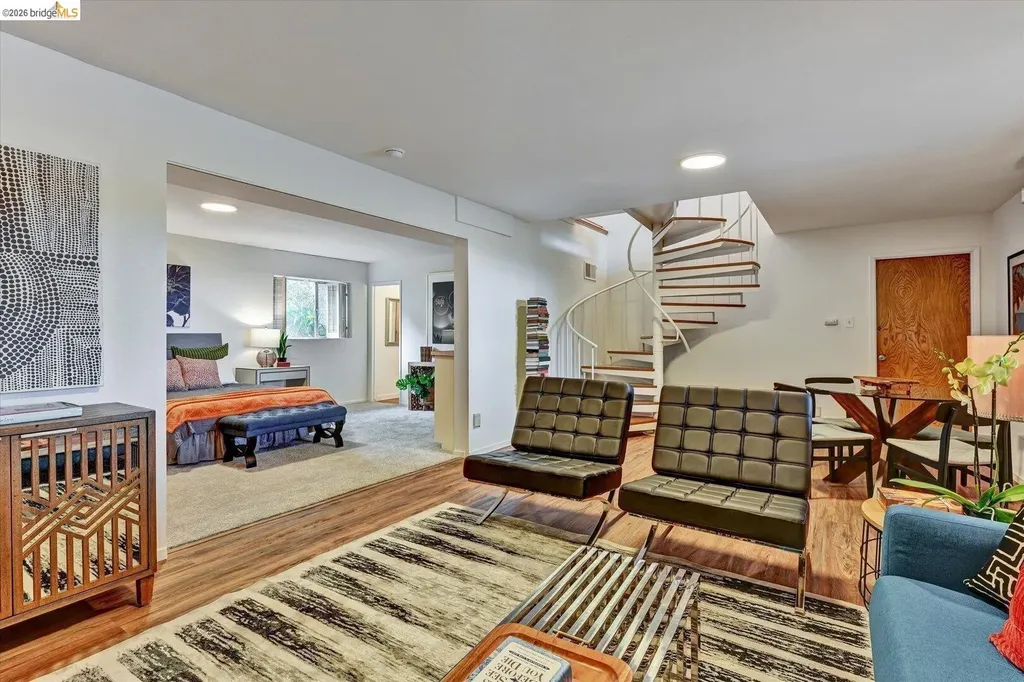 585 Crestmont Drive Oakland CA 94619