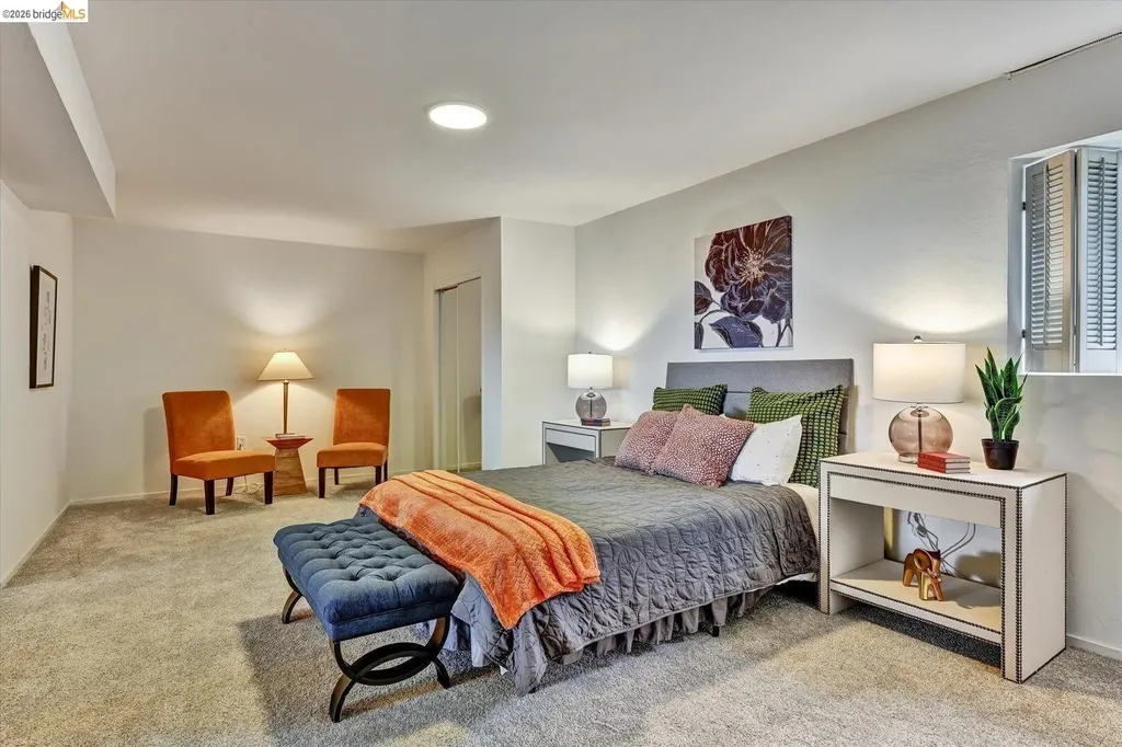 585 Crestmont Drive Oakland CA 94619