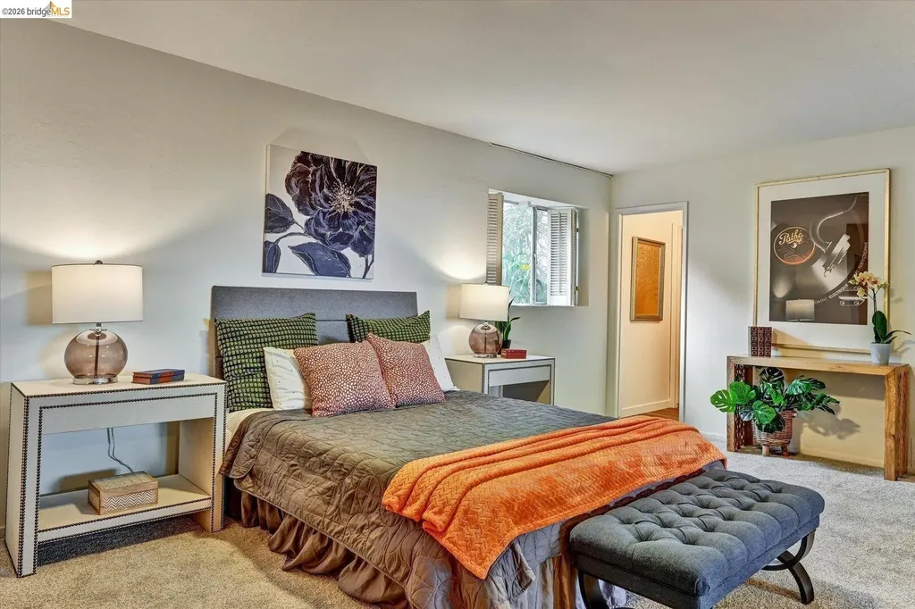 585 Crestmont Drive Oakland CA 94619