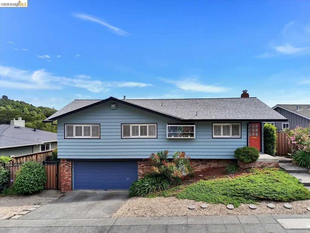 585 Crestmont Drive Oakland CA 94619