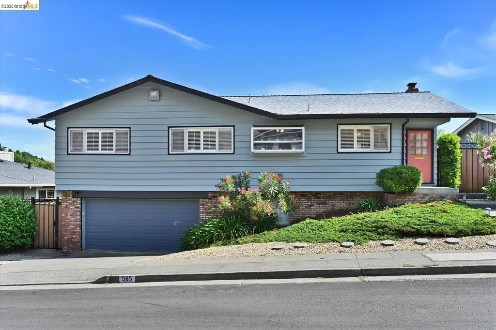 585 Crestmont Drive Oakland CA 94619