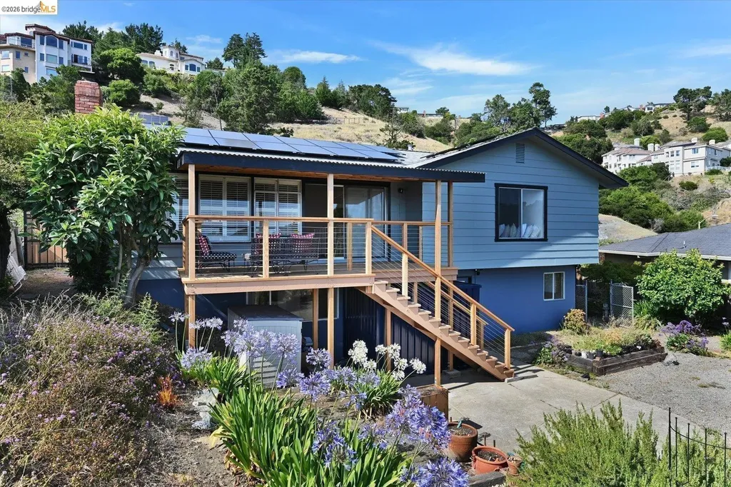 585 Crestmont Drive Oakland CA 94619