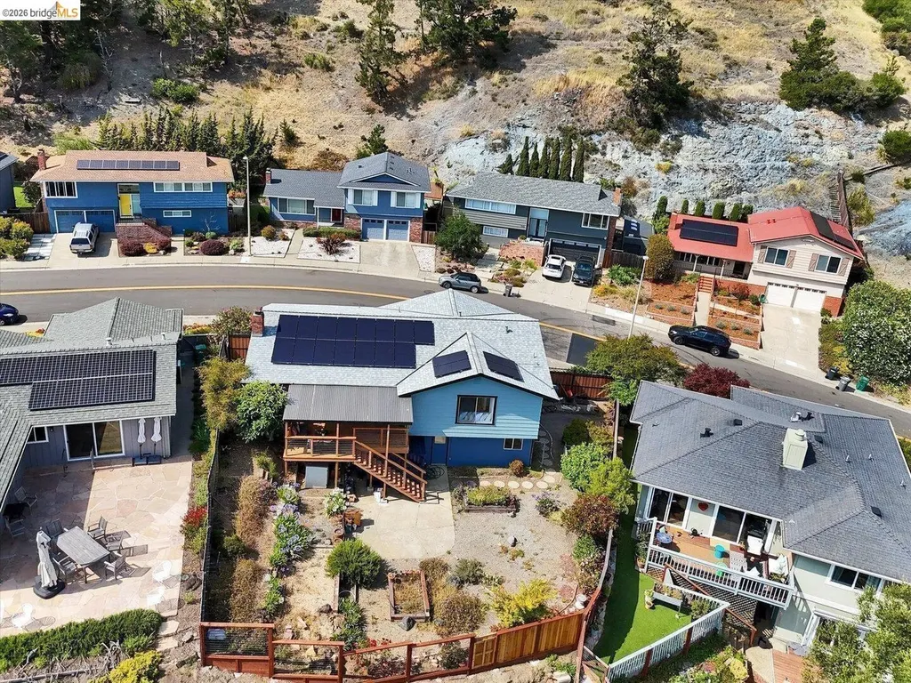 585 Crestmont Drive Oakland CA 94619