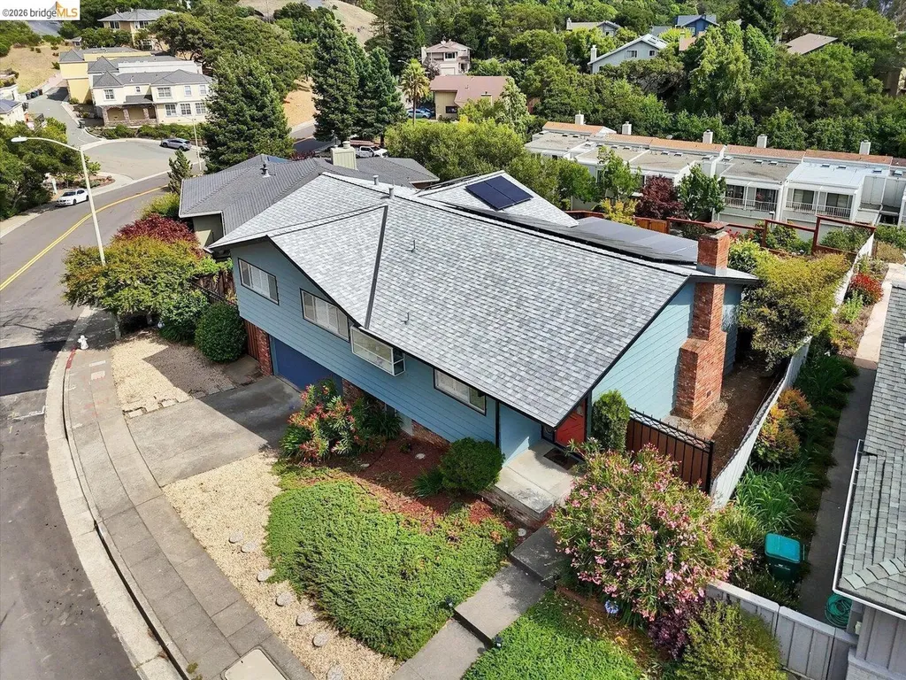 585 Crestmont Drive Oakland CA 94619