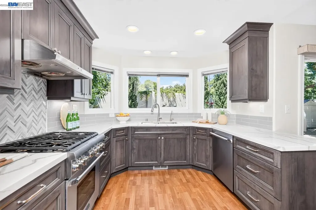 282 Del Valle Court Pleasanton CA 94566