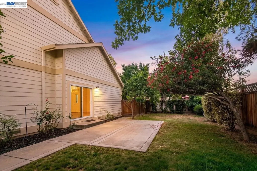 282 Del Valle Court Pleasanton CA 94566