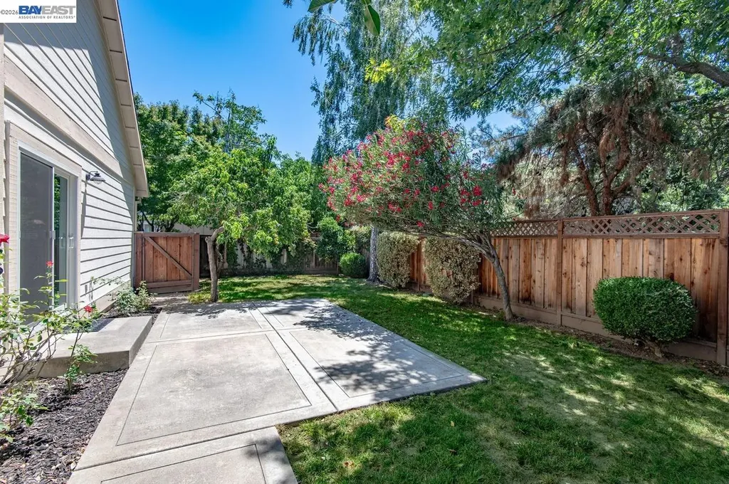 282 Del Valle Court Pleasanton CA 94566