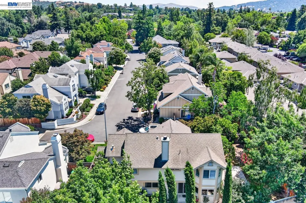 282 Del Valle Court Pleasanton CA 94566