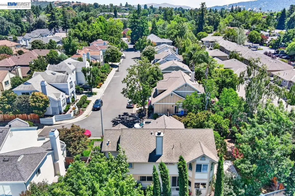282 Del Valle Court Pleasanton CA 94566