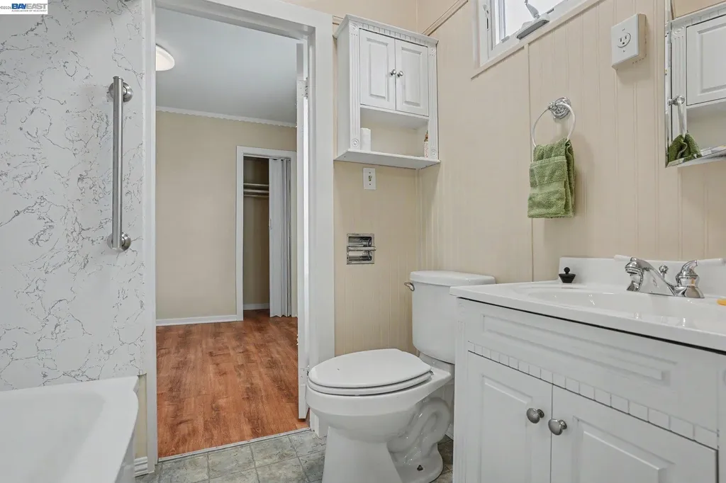 301 Lincoln Avenue Alameda CA 94501